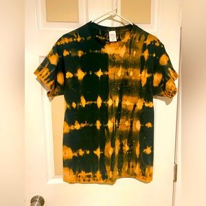 22) NEW Tie-dye dark green t-shirt